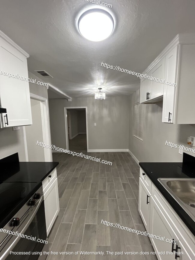 Building Photo - Nice Home For Rent