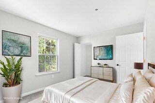 Building Photo - 238 E Gay St