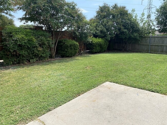 Building Photo - 2324 Treyburn Ct