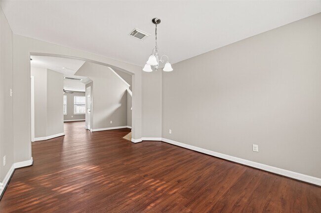 Building Photo - 1411 Heathcote Ln