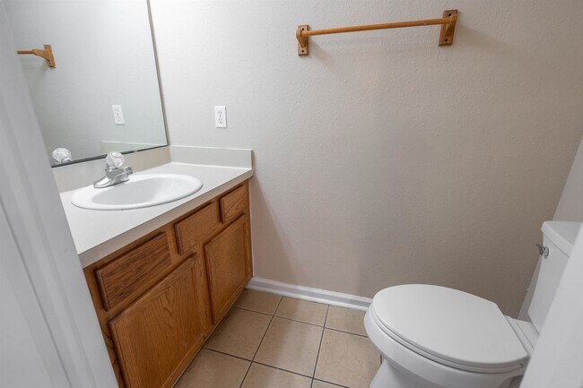 Building Photo - 313 Scrub Jay Dr
