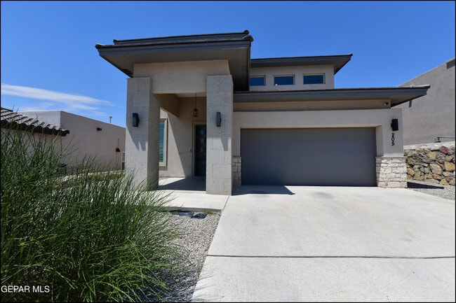 Building Photo - 205 Anglesy Pl