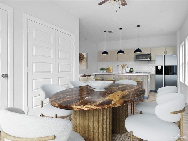 Building Photo - 27 Tyler Ave