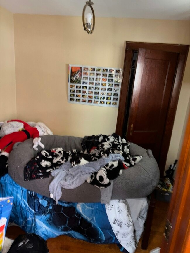 Building Photo - 301 S Main St