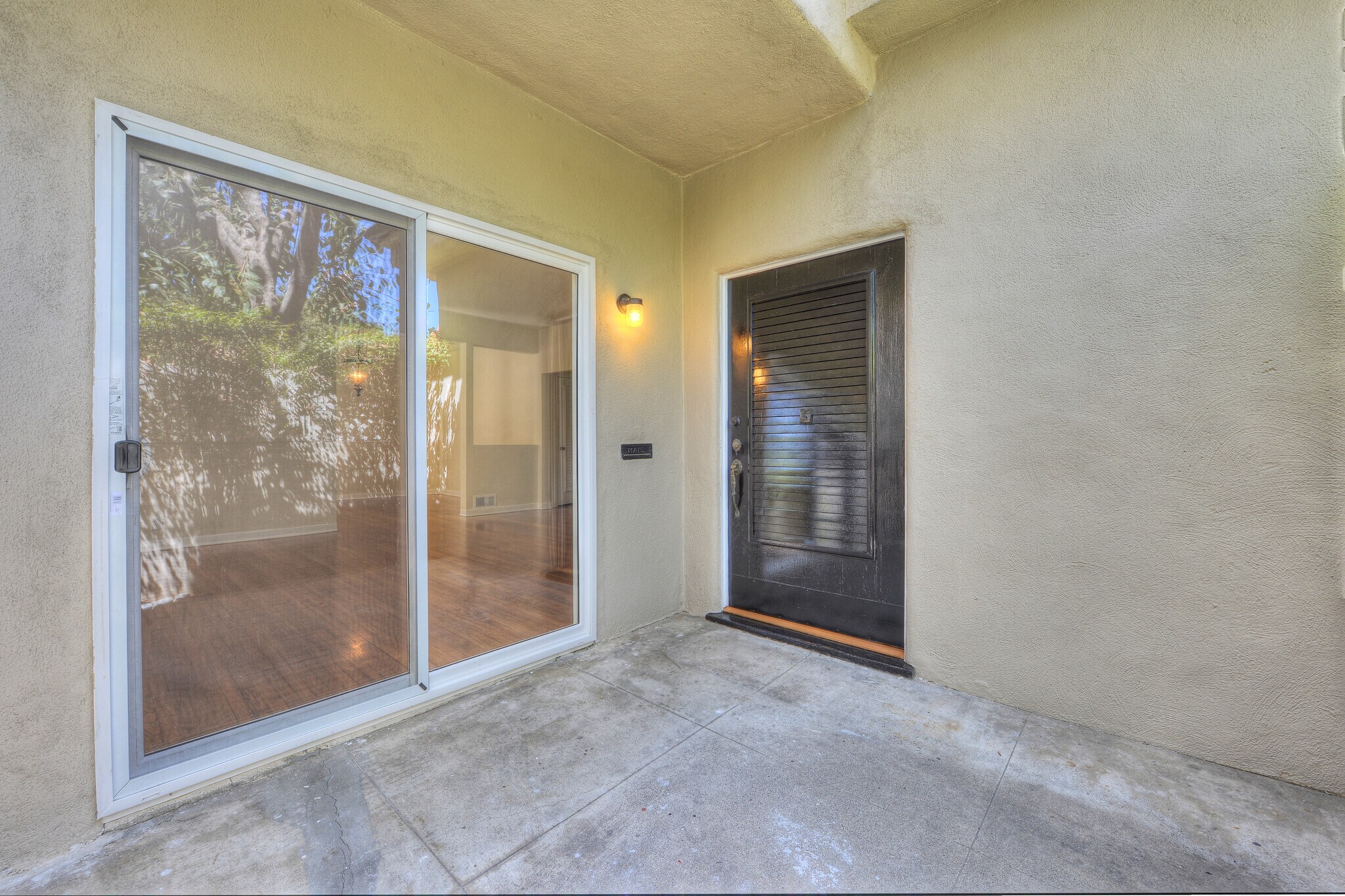 Building Photo - 331 S Reeves Dr