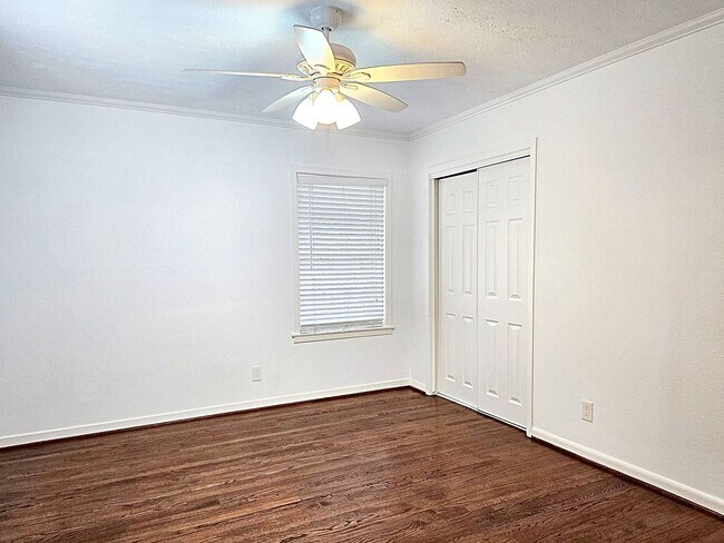 Building Photo - 4414 Gardendale Dr