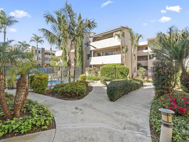 Building Photo - 2639 Pirineos Way