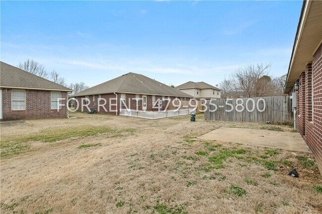 Building Photo - 1669 Evening Shade Dr