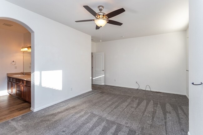 Building Photo - Modern 2-Bed, 2.5-Bath Townhouse in Desirable Norwood Neighborhood!