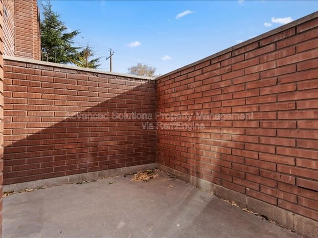 Building Photo - 3046 S 300 E