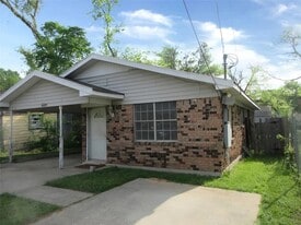 Building Photo - 8607 Nesom Ct