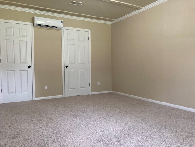 Building Photo - 10479 Royal Tricia Dr
