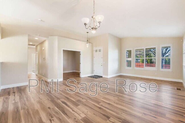 Building Photo - 4276 Talladega Dr