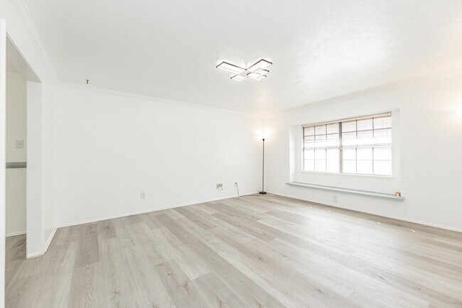 Building Photo - 16814 Kilwinning Dr