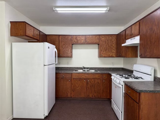 Building Photo - Diana Drive Apartments