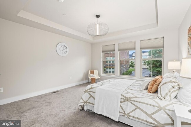 Building Photo - 1334 S Quinn St