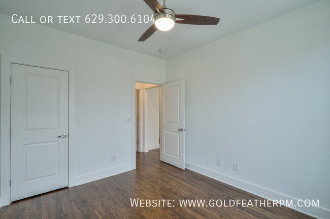 Building Photo - 2224 24th Ave N