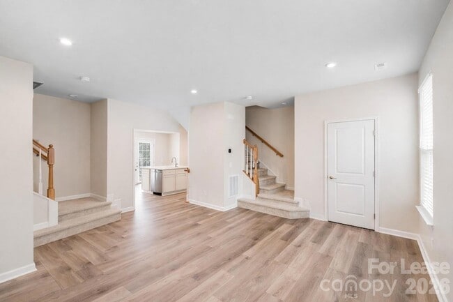 Building Photo - 2303 Autumn Olive Ln