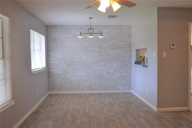 Primary Photo - 7033 Kinney St