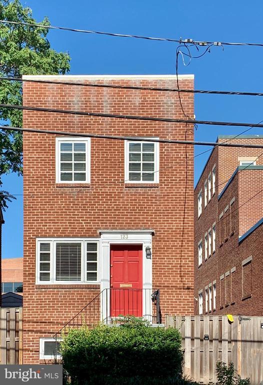 Building Photo - 123 S West St