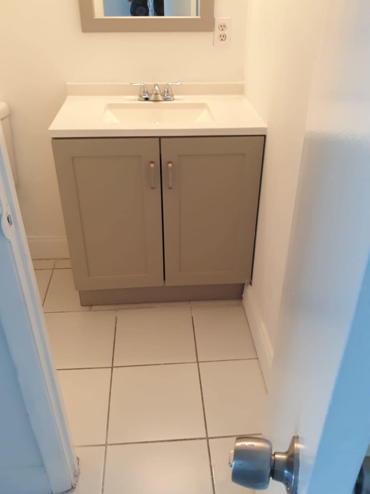 Guest bathroom - 16751 NE 9th Ave