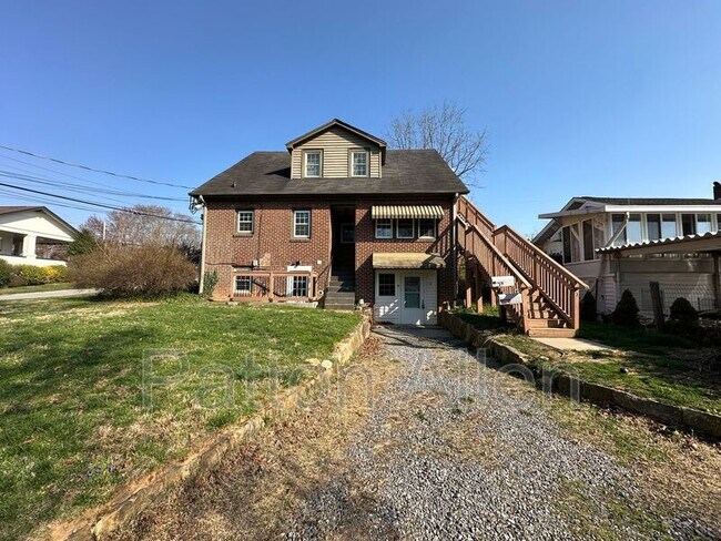 Building Photo - 89 Vermont Ave