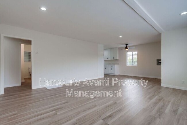 Building Photo - 523 S Barnwell St