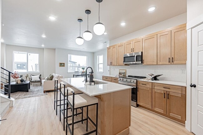 Building Photo - 455 Blue Spruce Ave
