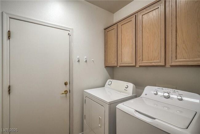 Building Photo - 3055 Canal Walk Rd