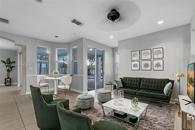 Building Photo - 6425 SW 164th Ave