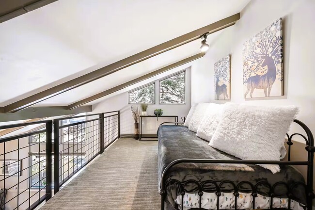 Building Photo - 1237 CO-103