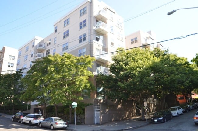 Primary Photo - Ambassador II - 1BR Condo - Great Location...