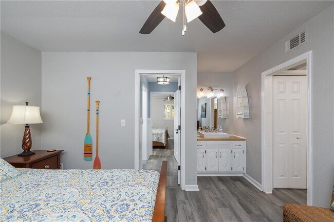 Building Photo - 12 Itetbury Ln