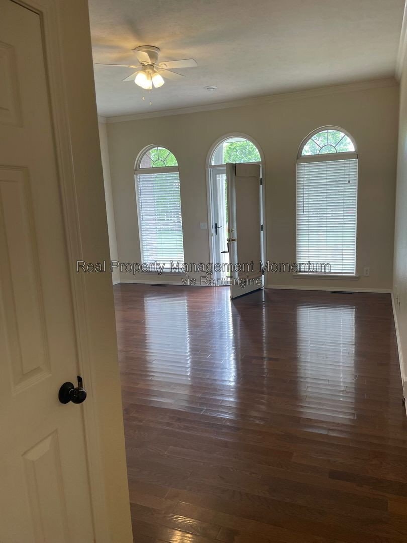 Building Photo - 1257 Batson Pl