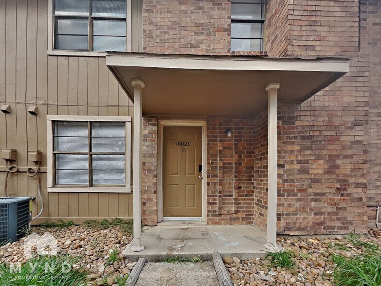 Building Photo - 1802 Millhouse Rd