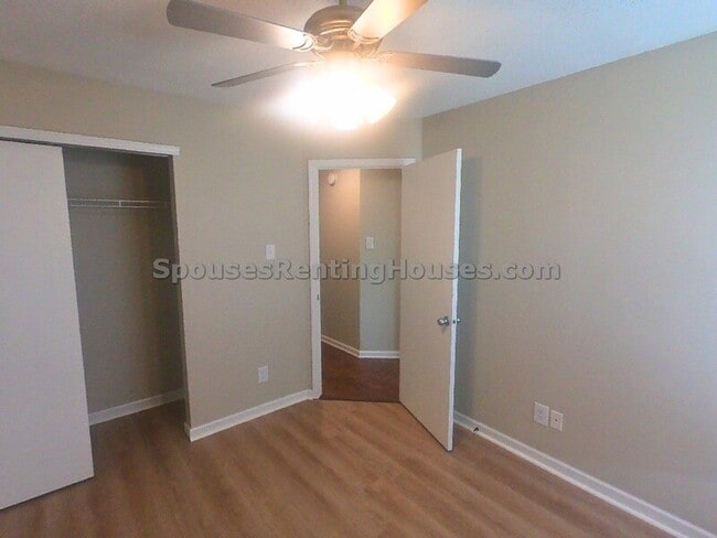 Building Photo - 6639 W Stanhope Dr