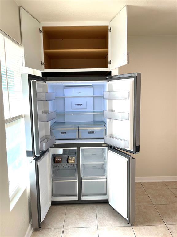 Building Photo - 6510 Hickman Ave