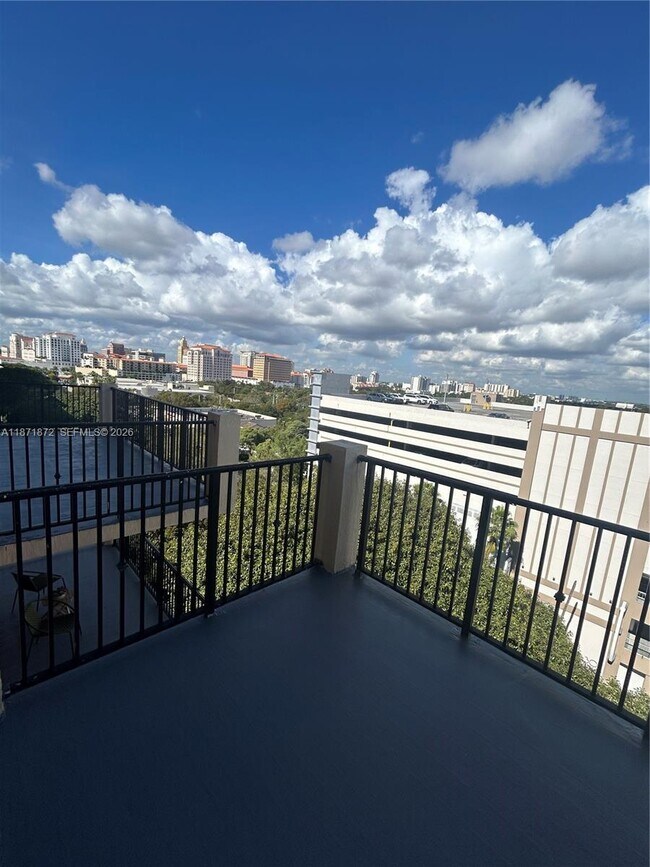 Building Photo - 3410 Coral Wy