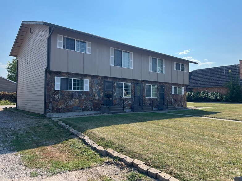 Building Photo - 161 Indian Trail Rd