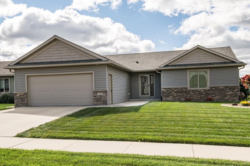 Primary Photo - 4626 35 St NW