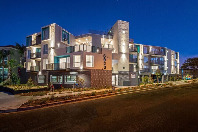 Interior Photo - kit692