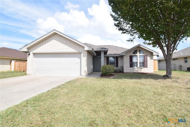 Building Photo - 5003 Shawn Dr