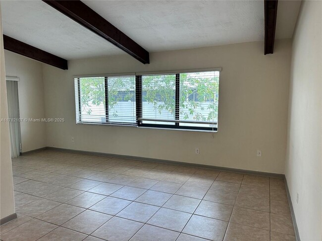 Building Photo - 5828 SW 117th Terrace