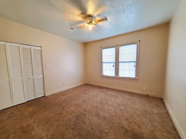 Building Photo - 2021 Wignall Ave