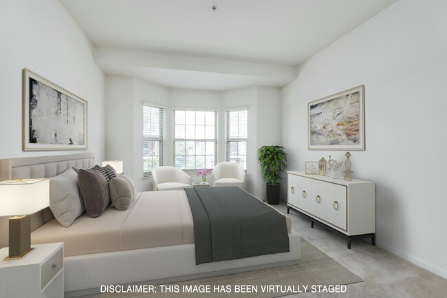 Building Photo - 3187 Camden Dr