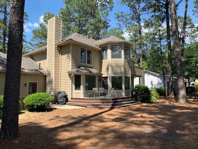Building Photo - 3 Montclair Ln
