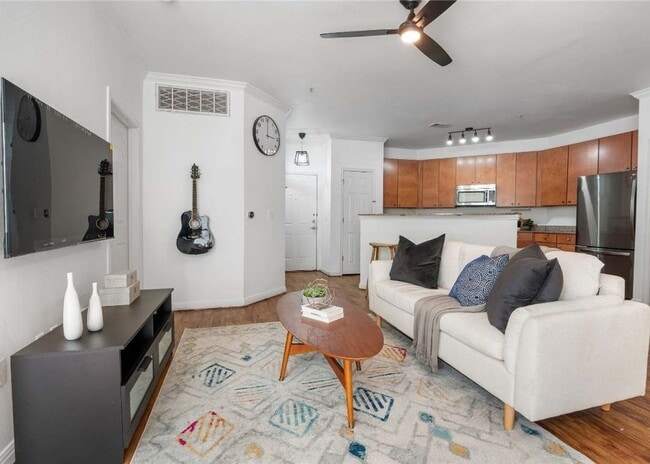 Building Photo - PRE-LEASE 2025/2026: Poolside 2-Bedroom, 2...