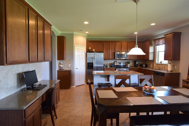 Building Photo - 2523 Red Fern Dr