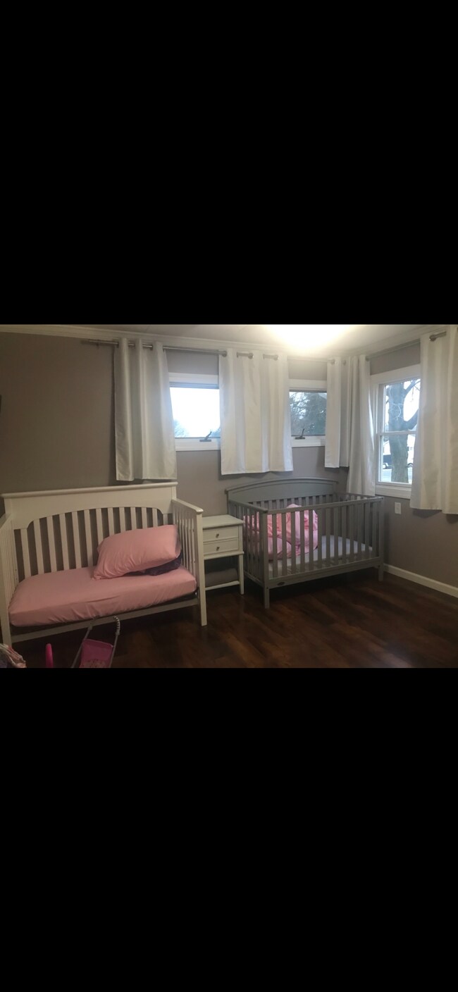 Building Photo - 317 Stelko Ave