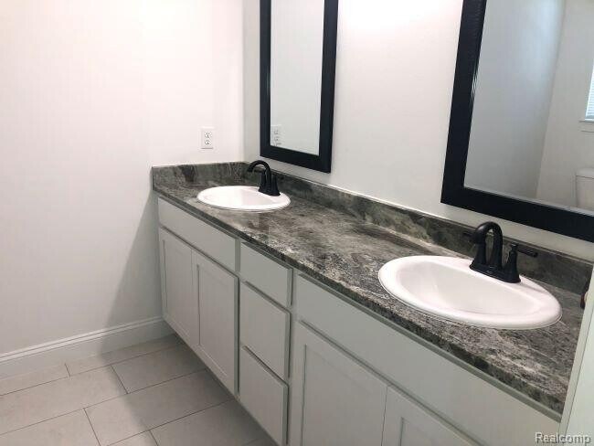 Building Photo - 47359 Bayside Blvd